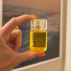 (Almost completely full) Olaplex No7 Bonding Oil